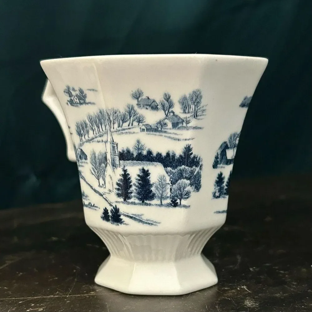 Nikko Winter Wonderland Set of 4 Footed Tea Coffee Cups